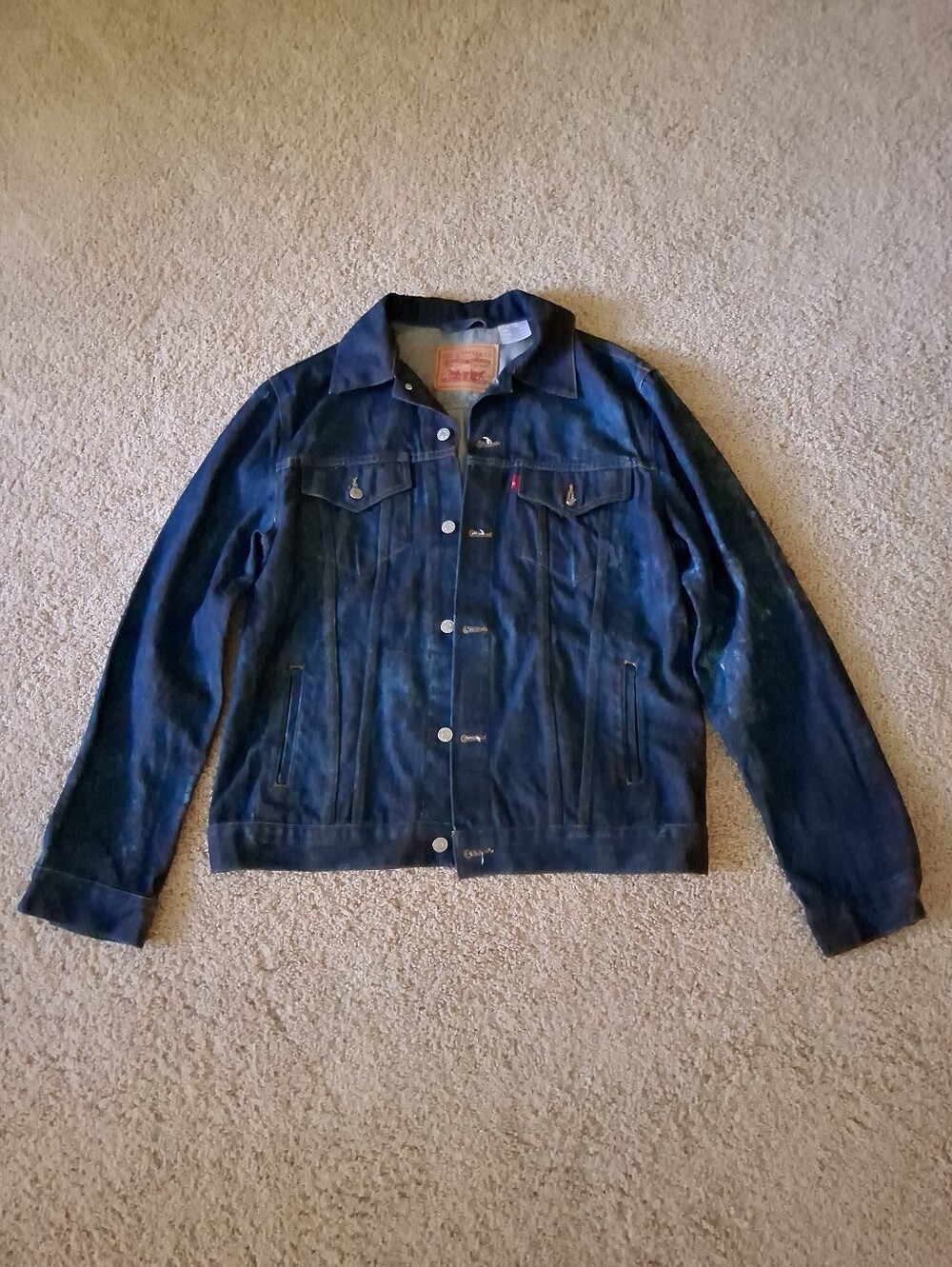 Vintage 1990's Levi Dark Blue Denim Trucker Jacket. Size XL